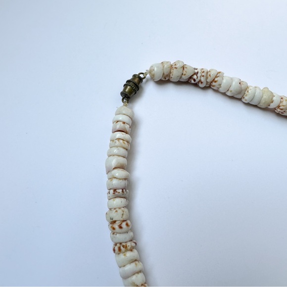 VINTAGE TURQUOISE & HEISHI SHELL SURFER NECKLACE - Picture 7 of 8